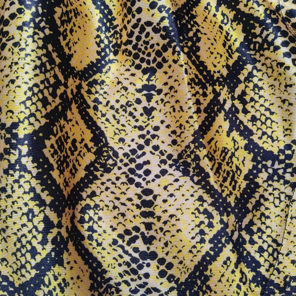 NIKE FLY Women XS Vivid‎ Sulfur DRI-FIT Loose Snake Print Basketball Shorts NEW - Picture 7 of 16